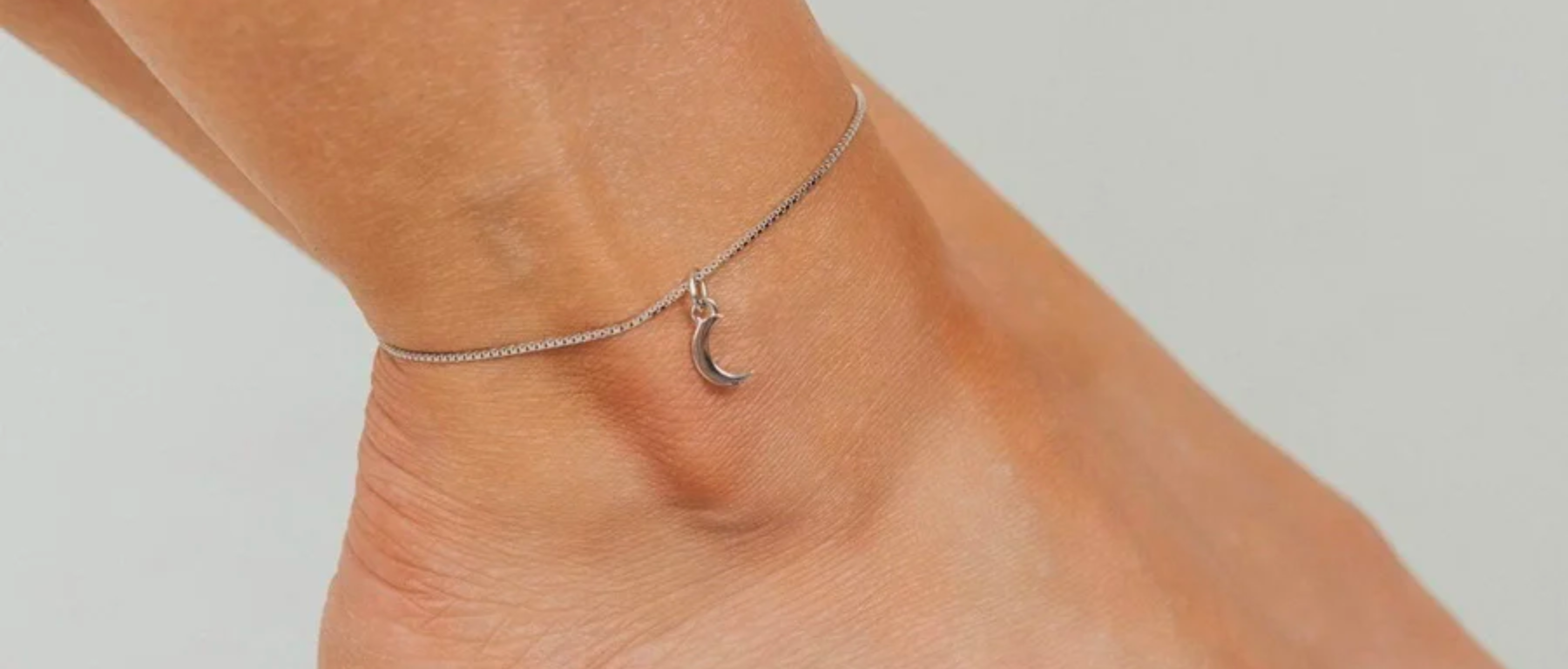 wehoautodetail CRESCENT MOON CHARM ADJUSTABLE ANKLET
