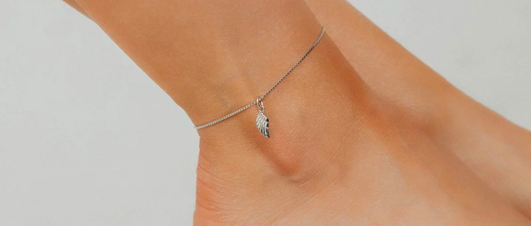 wehoautodetail ANGEL WING CHARM ADJUSTABLE ANKLET
